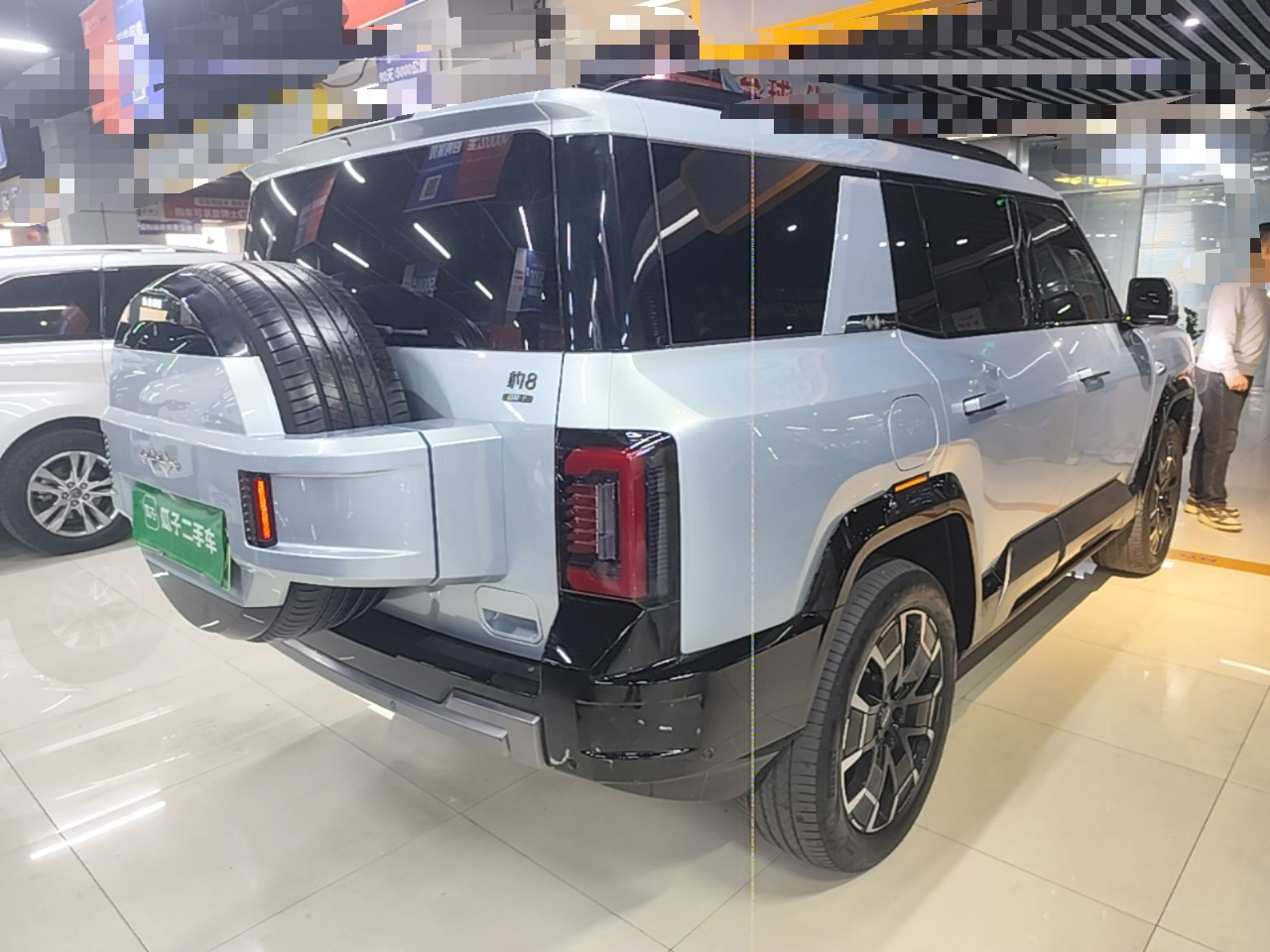 Fang Cheng Bao Leopard 8 2025 Flagship 6-Seater photo 4