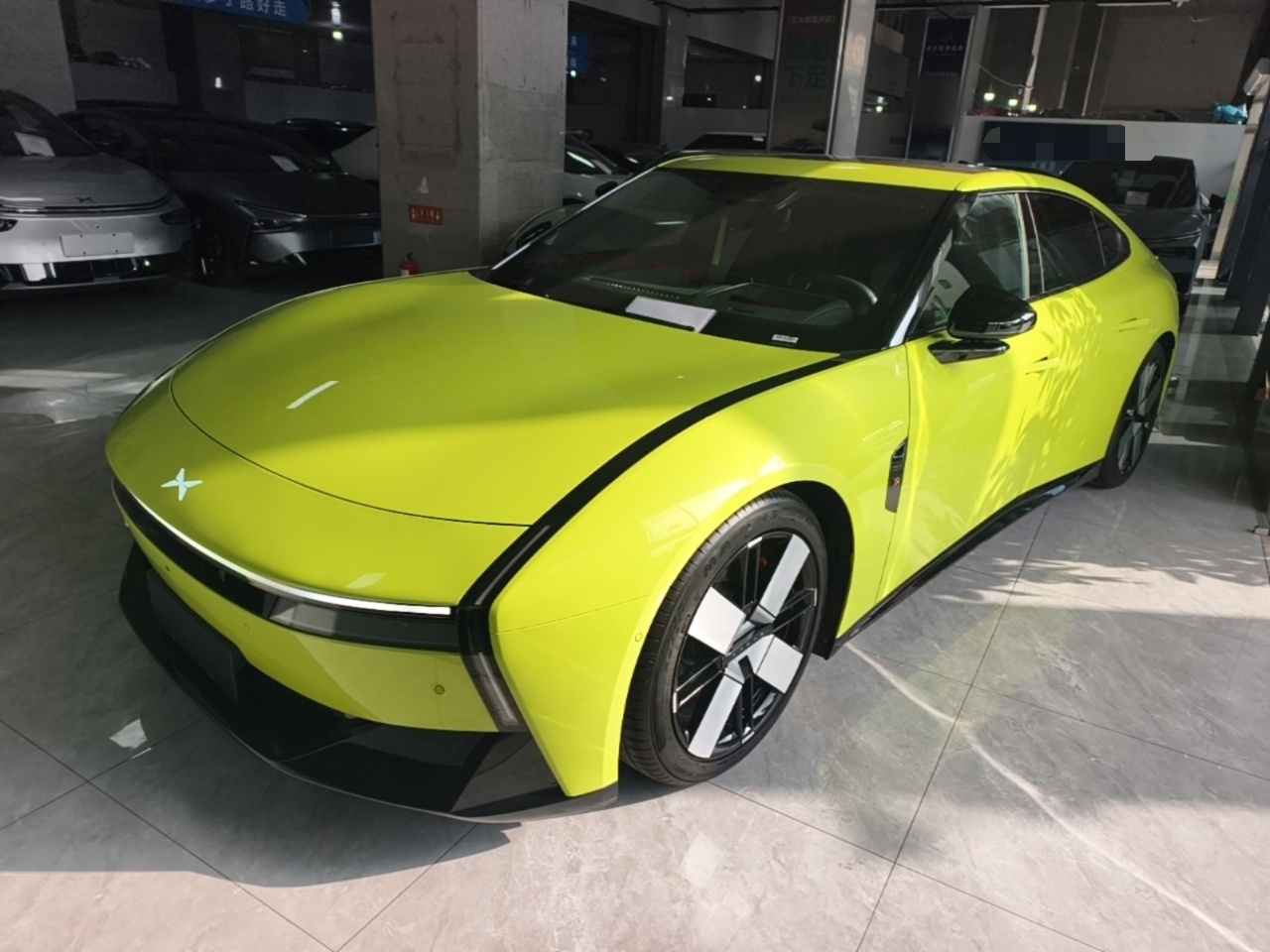 P7 2025 750 AWD Performance Ultra