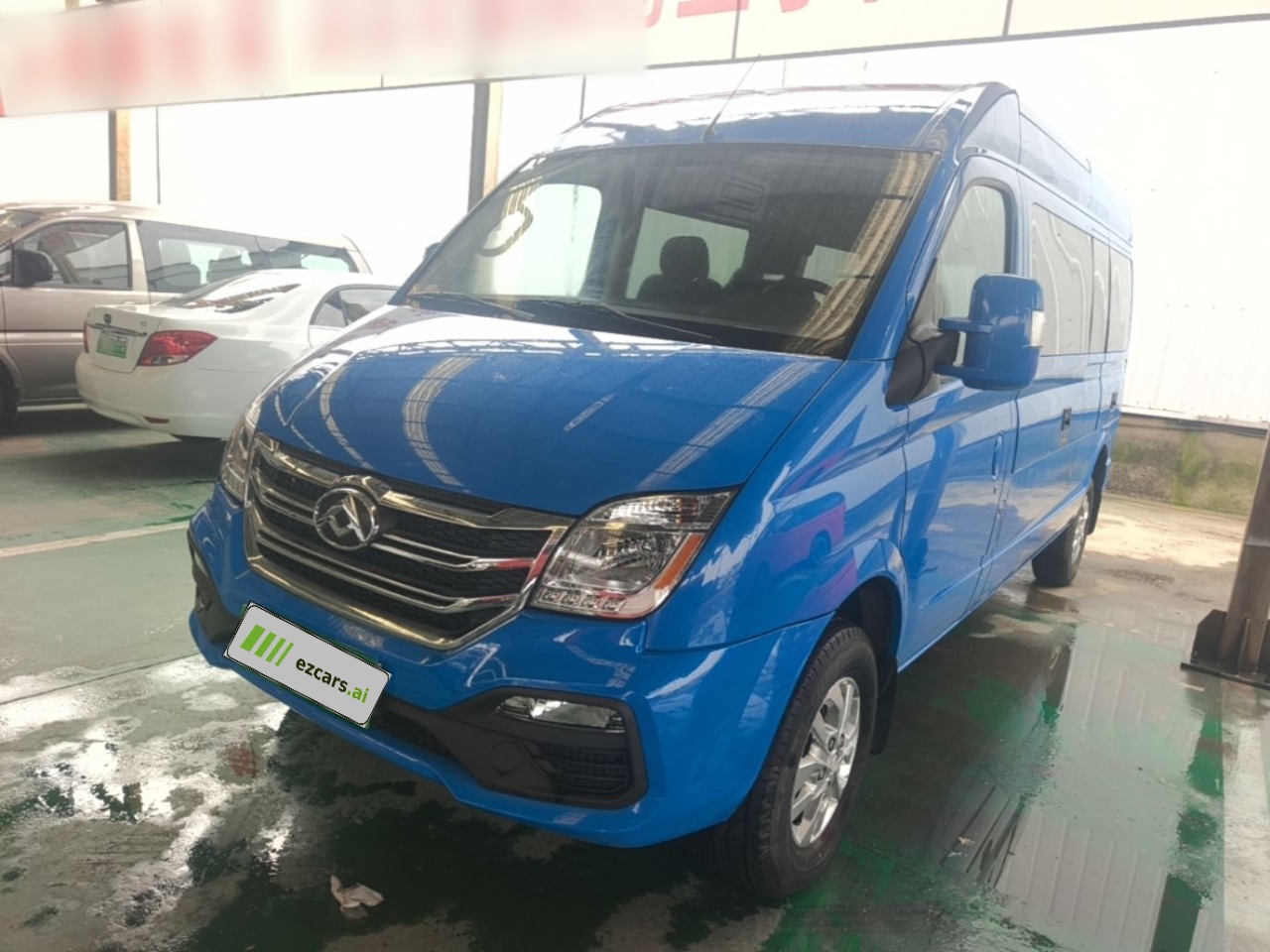 MAXUS V80 2023 2.0T PLUS AMT Van Long Wheelbase 3-Seater