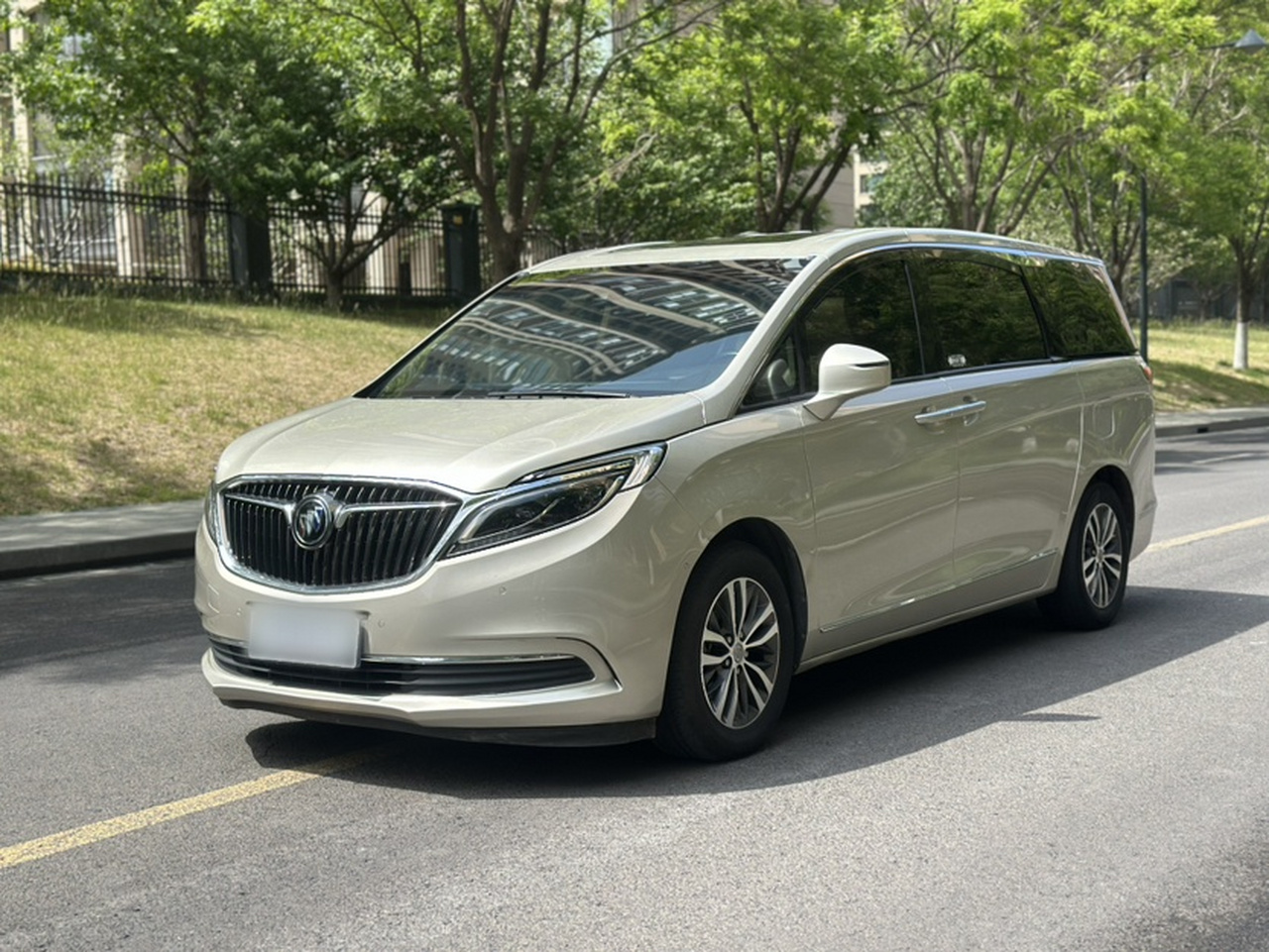 GL8 2017 ES 28T Luxury China V