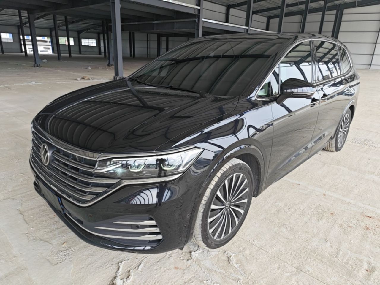 Viloran 2022 380TSI Premium