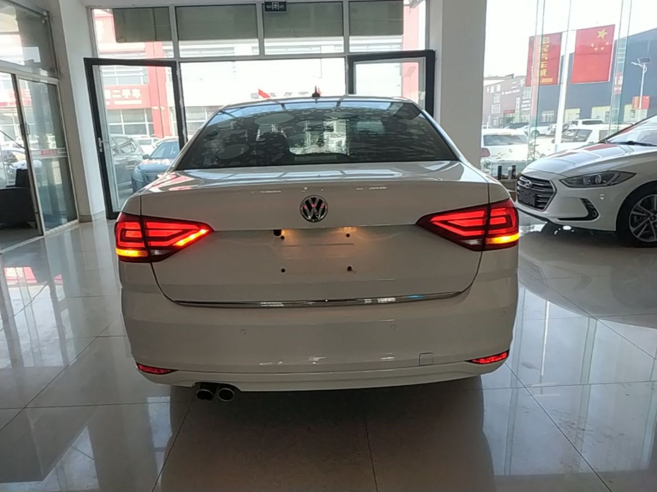 Lavida 2018 Classic 1.5L AT Comfort China VI photo 5