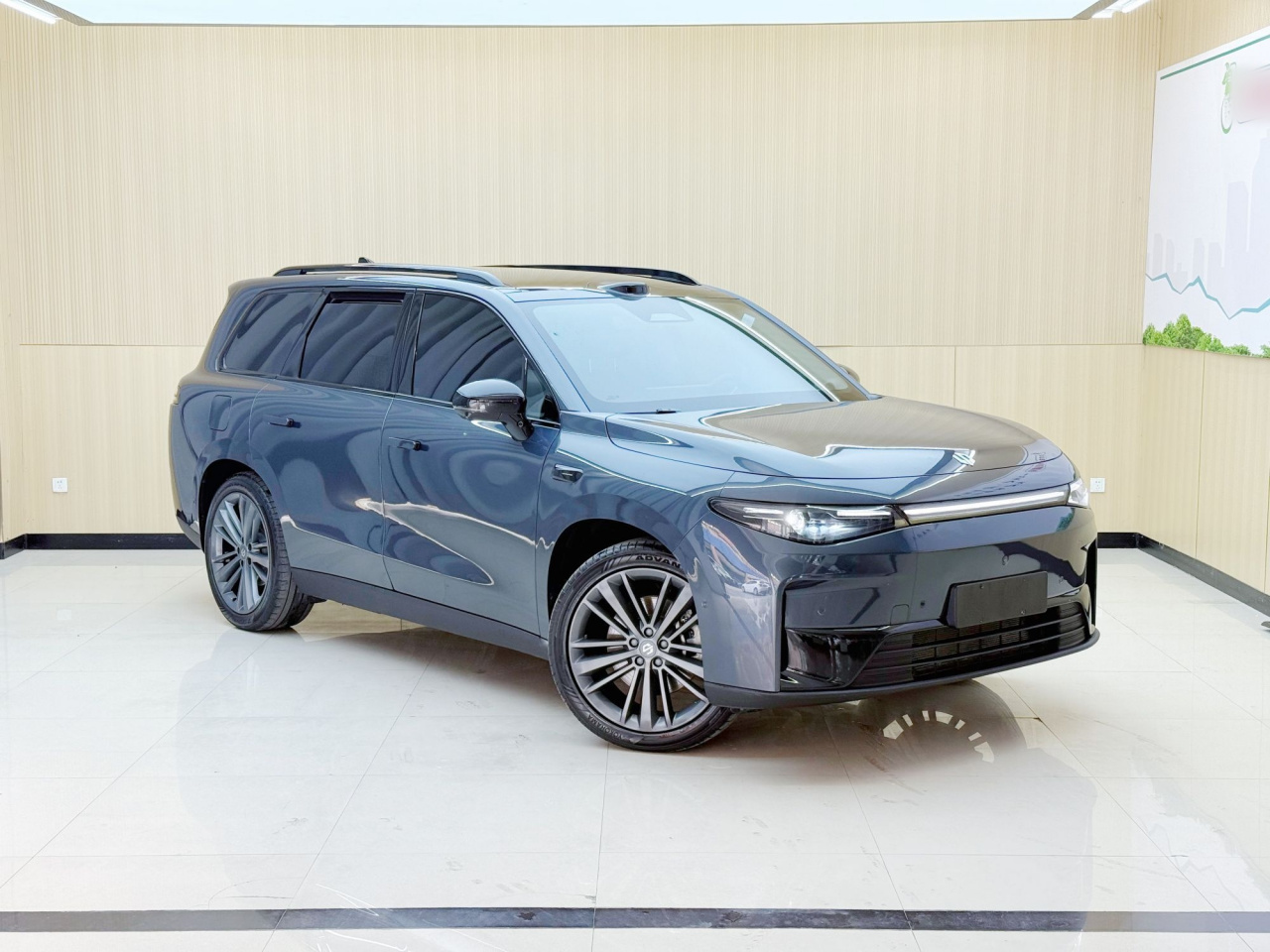 Leapmotor C16 2026 EREV 280 LiDAR Smart Premium 5-Seater photo 3