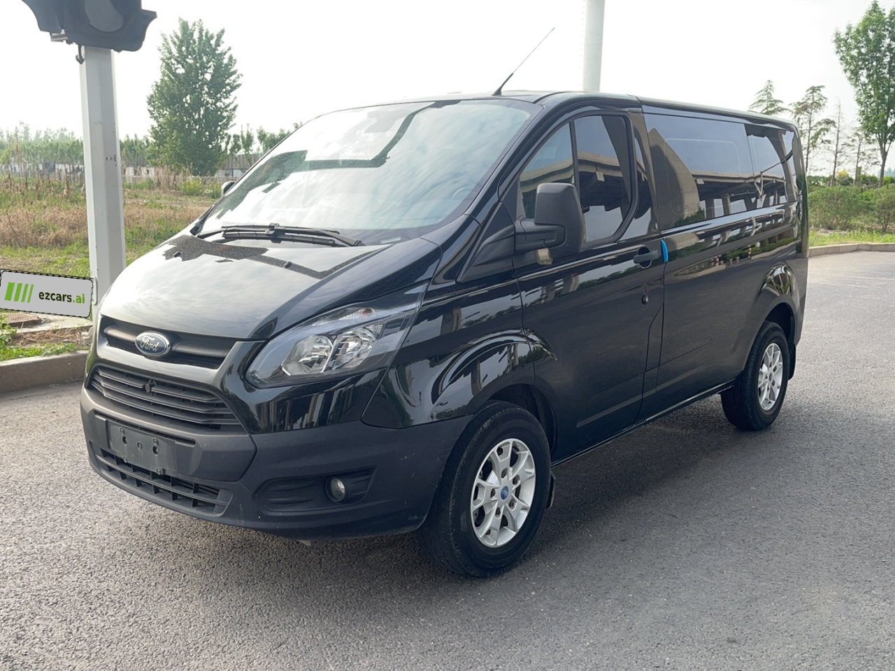 Transit 2019 2.0T Diesel Short Wheelbase 6-Seater China VI