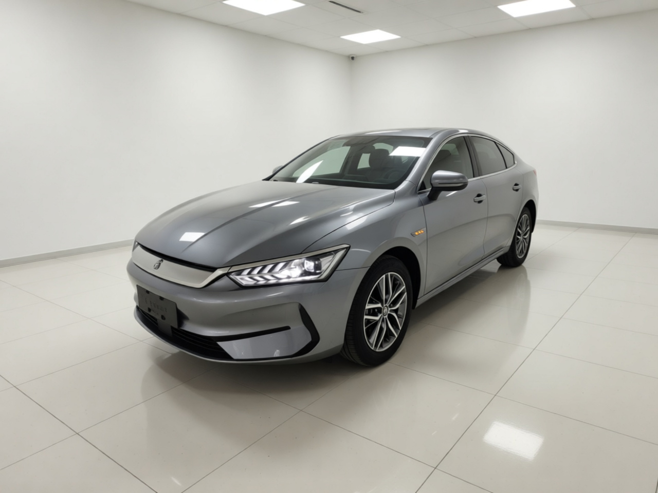 Qin PLUS 2023 Champion EV 420KM