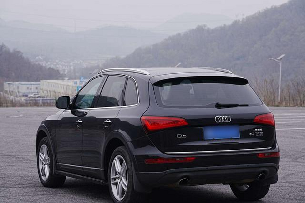 Q5 2017 40 TFSI Tech photo 4