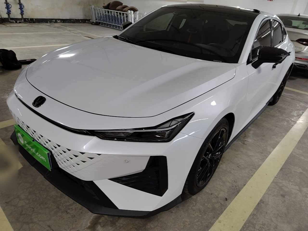UNI-V 2024 1.5T Premium