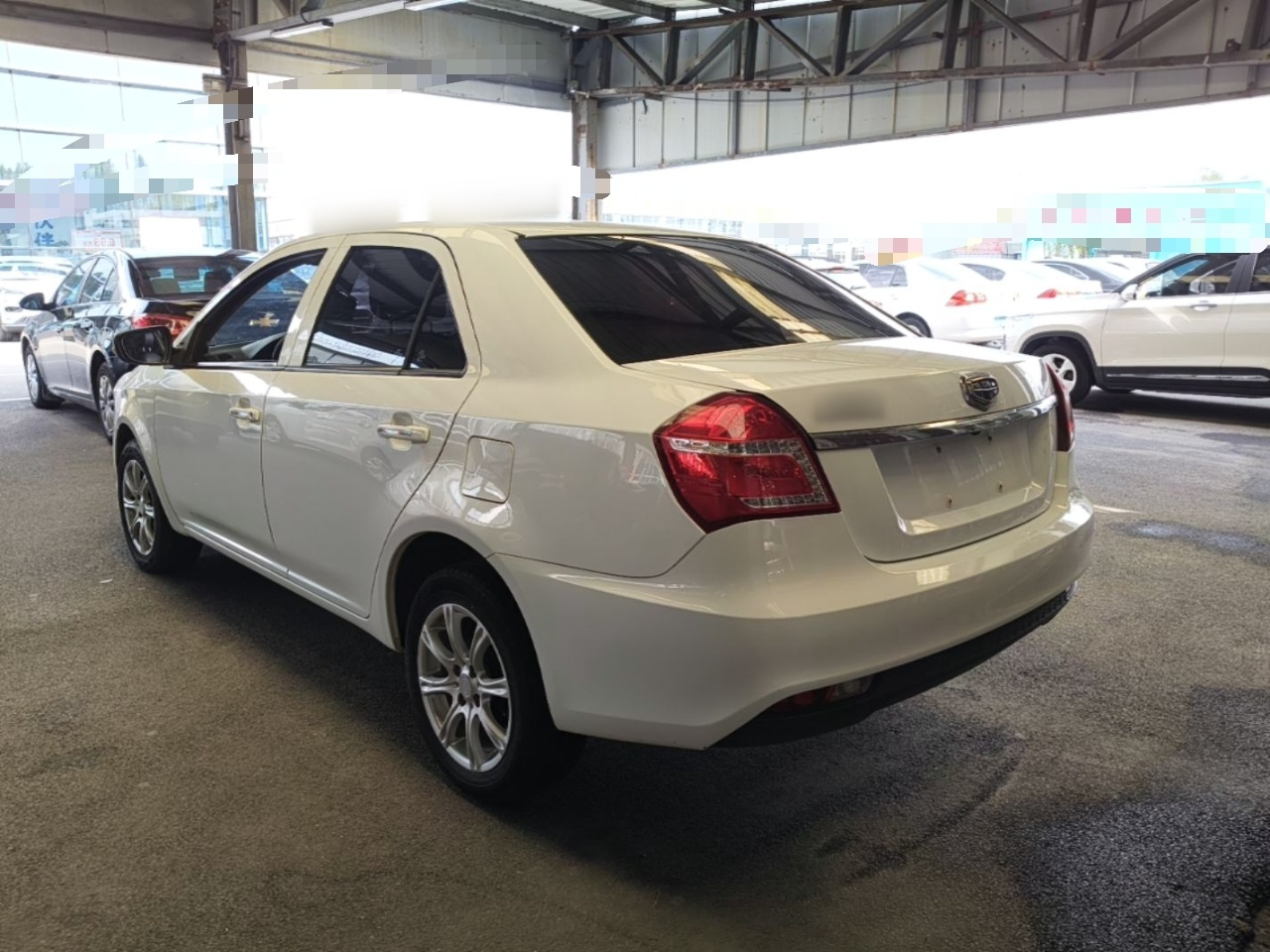 2016 1.5L MT Progressive photo 4