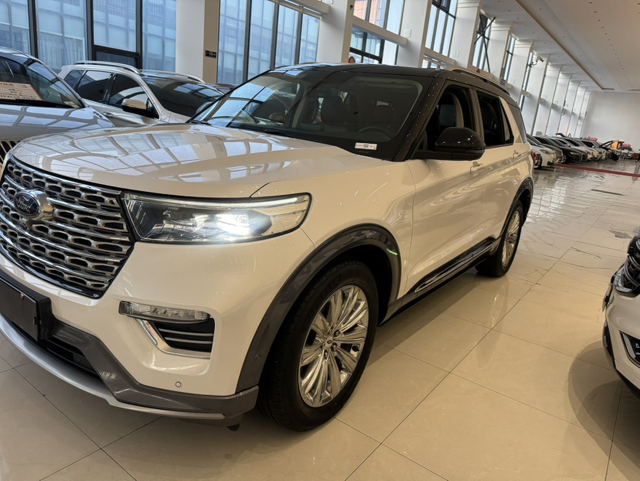 Explorer 2020 EcoBoost 285 AWD Titanium 6-Seater
