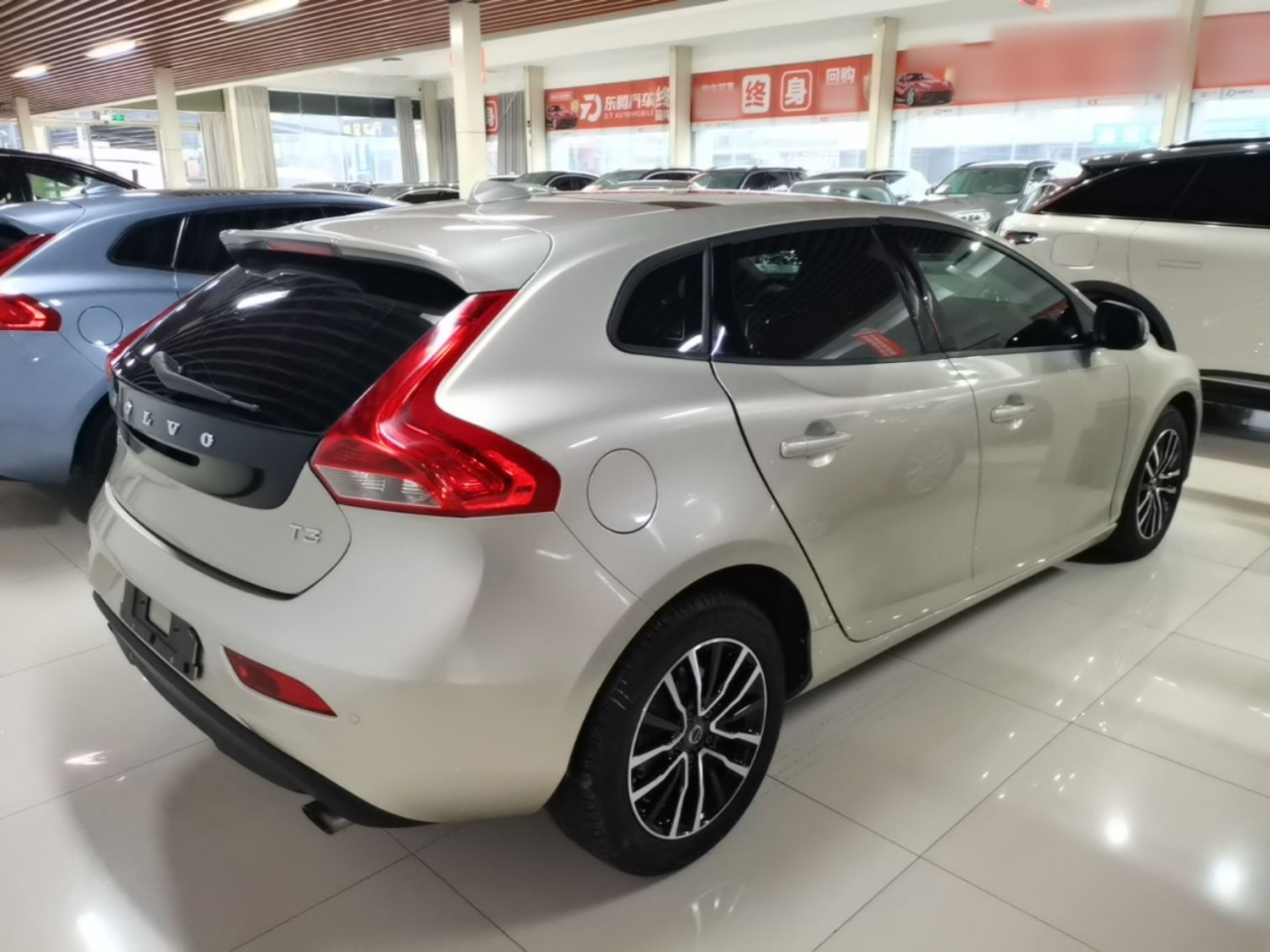 V40 2017 T3 photo 4