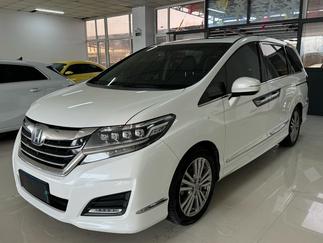 Elysion 2016 2.4L Supreme