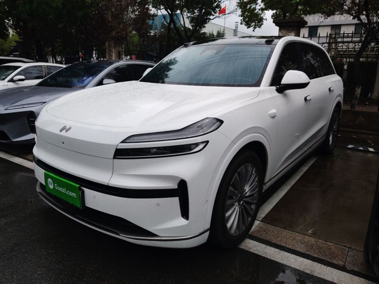 L90 2025 Ultra 6-Seater 85