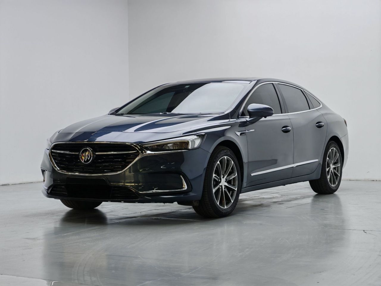 LaCrosse 2022 652T Luxury