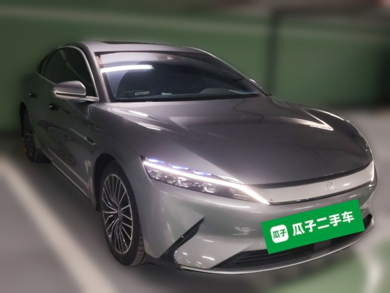 Han 2021 EV Standard Range Luxury photo 3