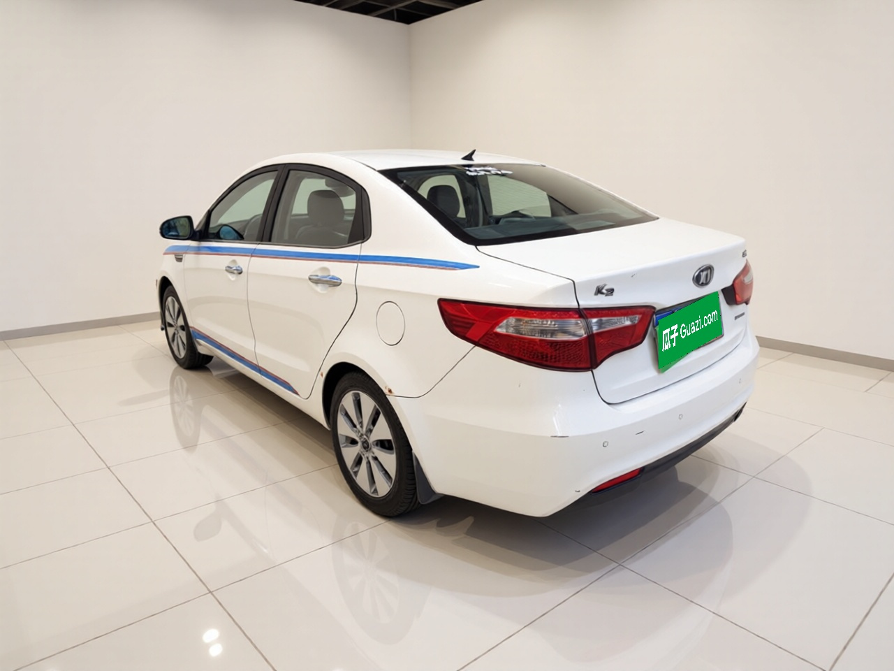 K2 2012 Sedan 1.6L AT Premium Anniversary Edition photo 4