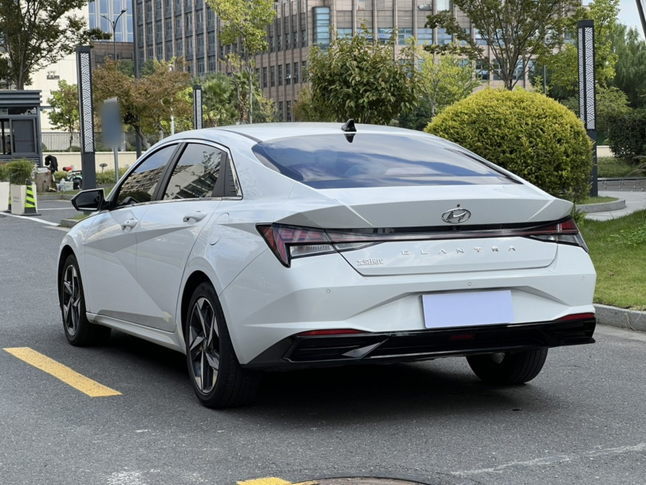Elantra 2021 1.5L CVT LUX Premium photo 2