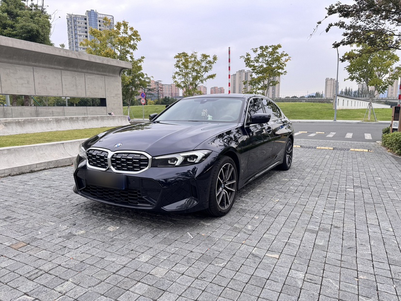 3 Series 2024 325Li M Sport Package
