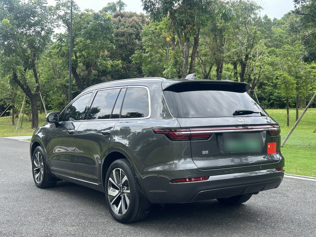 Li Auto ONE 2021 EREV 6-Seater photo 2