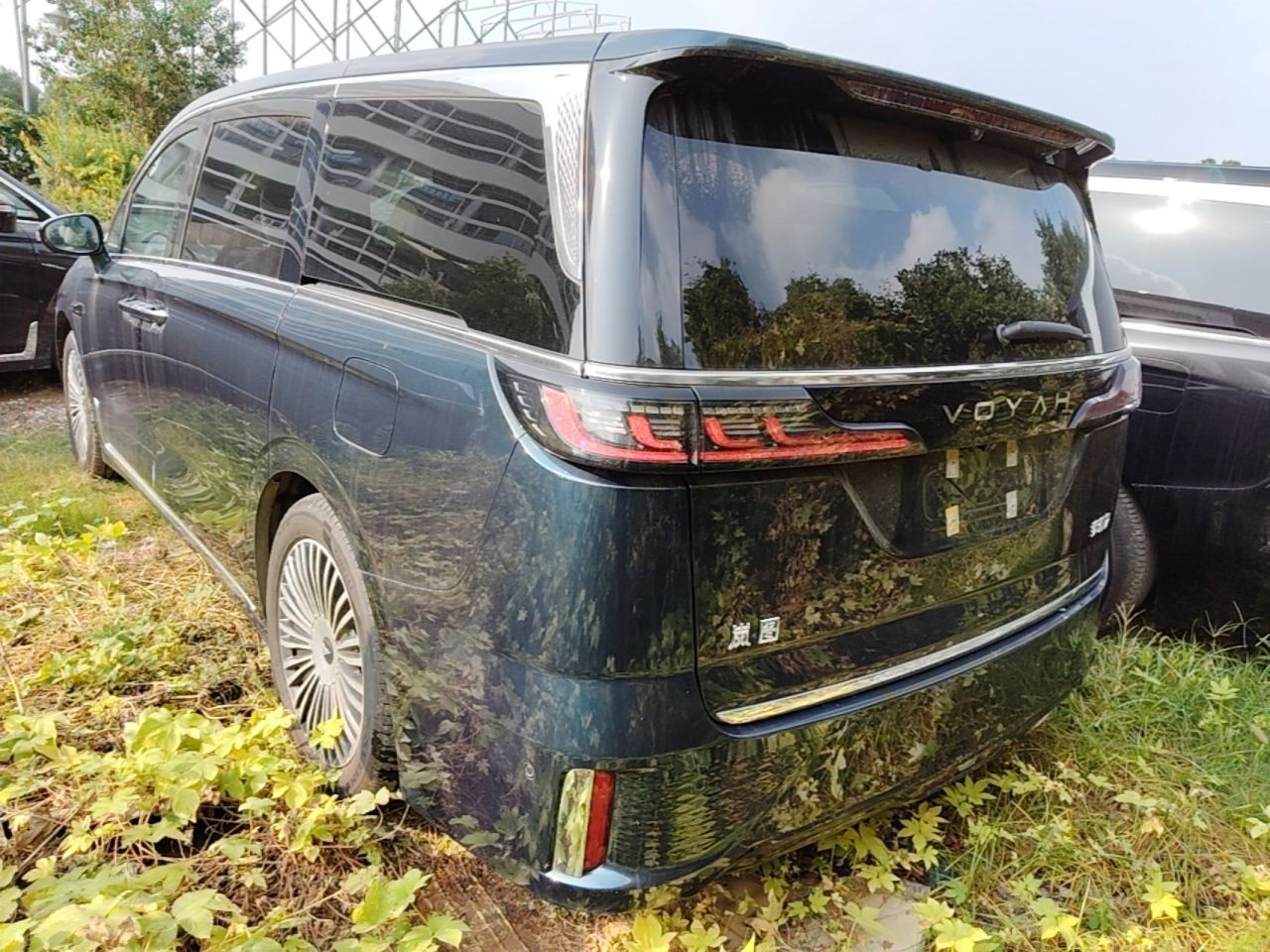 Voyah Dreamer 2025 PHEV AWD Premium Qiankun photo 4