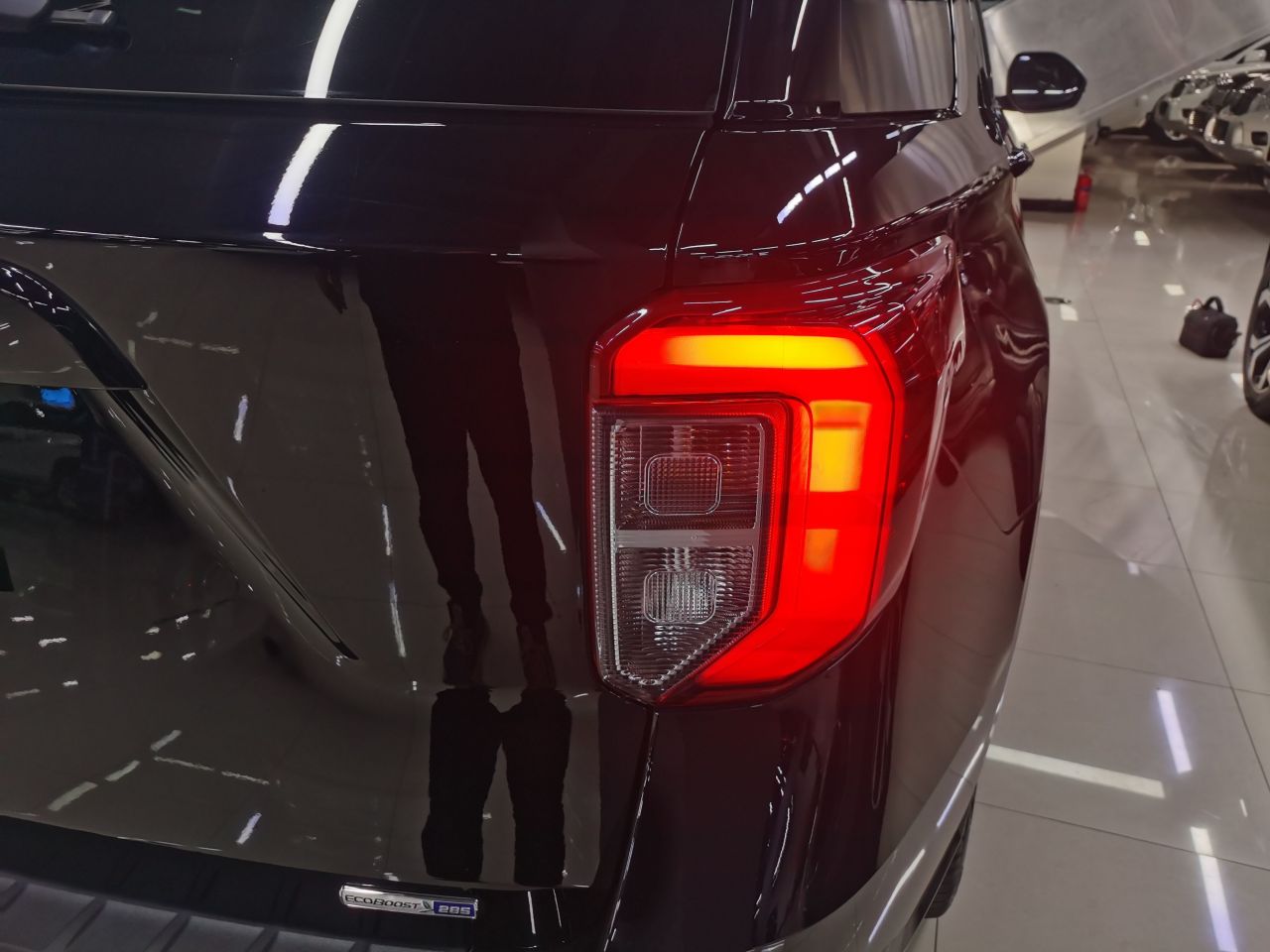 Explorer 2020 EcoBoost 285 AWD Sport ST-LINE 7-Seater photo 5