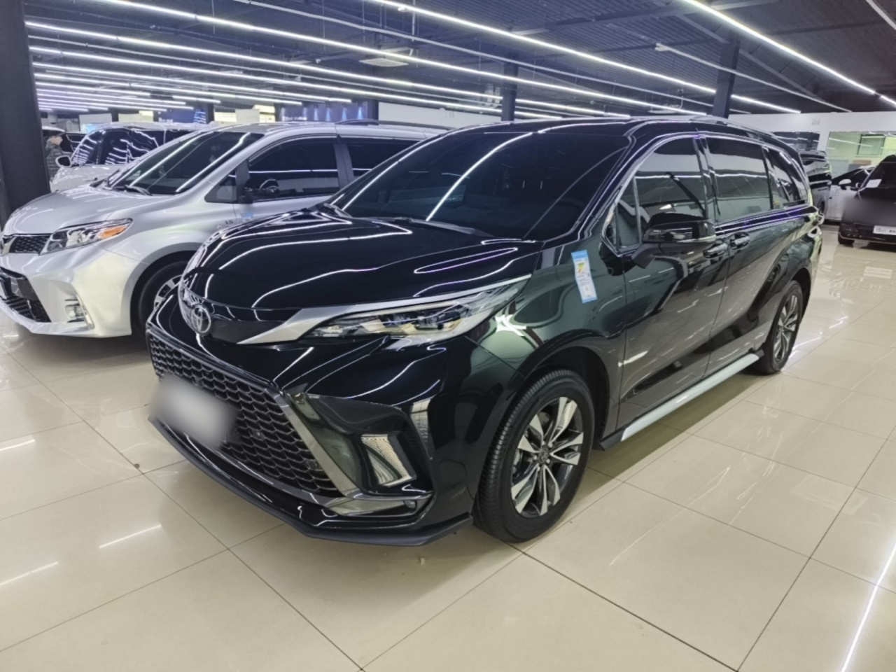 Granvia 2026 2.5L Hybrid MAX AWD