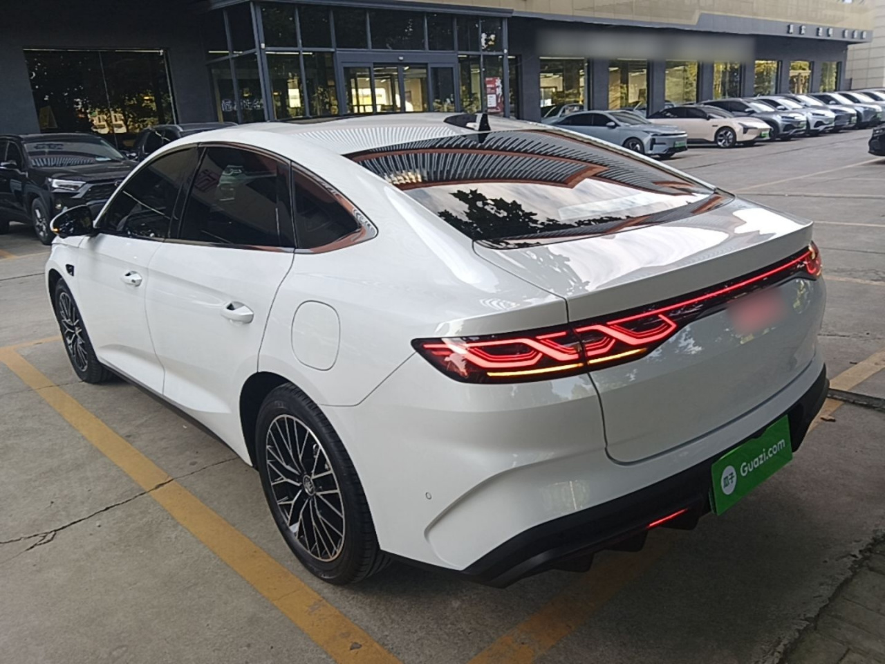 Qin L 2025 DM-i ADAS 120KM Excellence photo 4