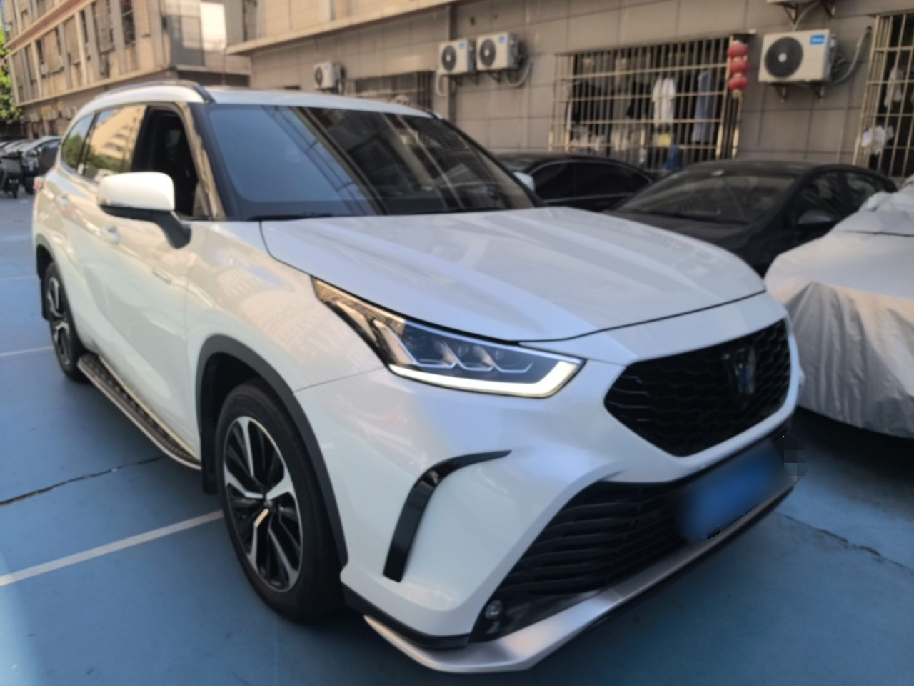 Crown 2021 2.5L HEV AWD Premium photo 3