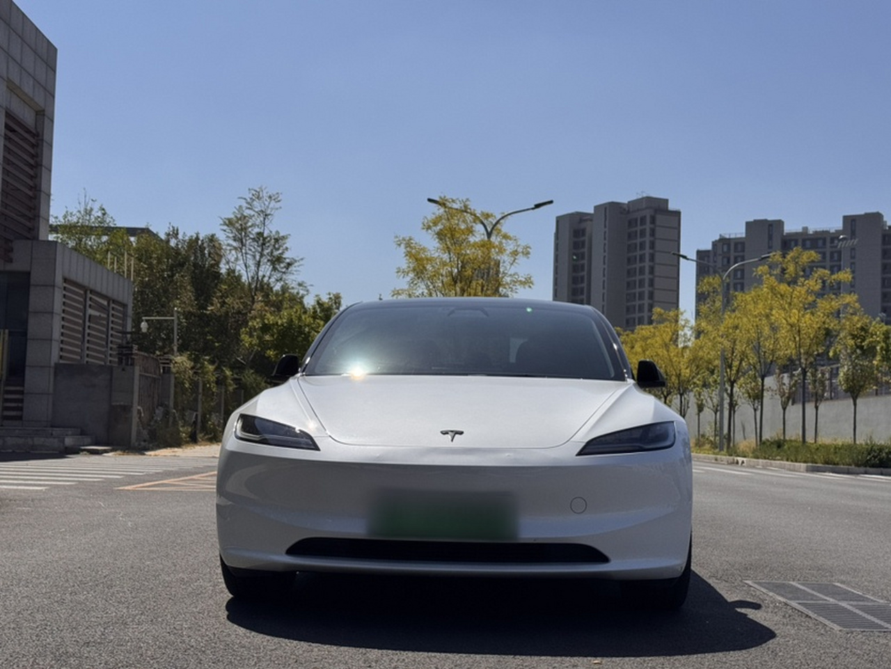 Model 3 2023 Long Range AWD photo 2