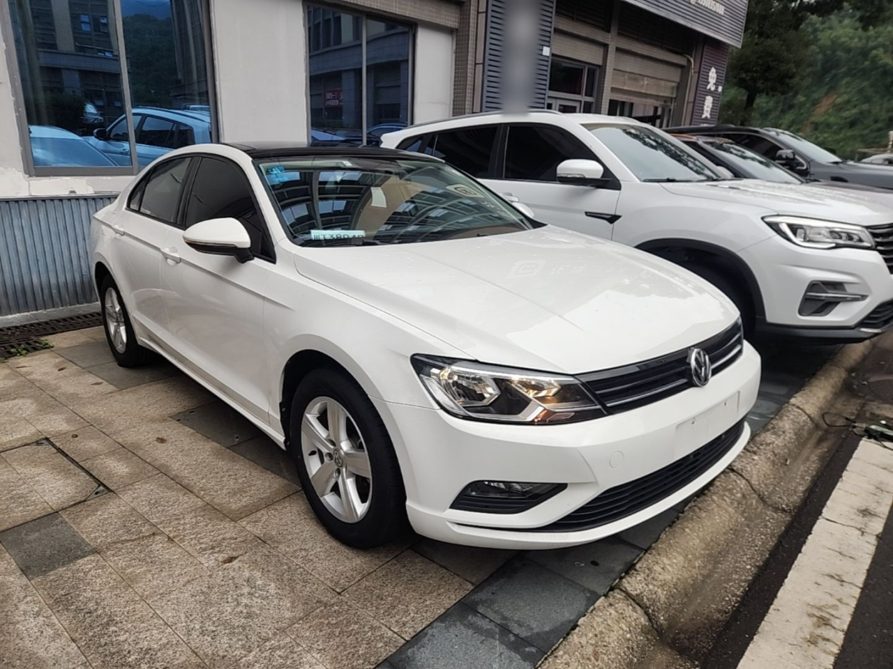 Lamando 2017 230TSI DSG photo 3
