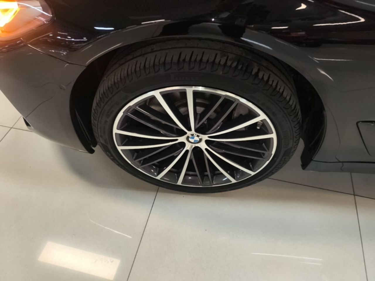 5 Series 2023 530Li Leading M Sport Package photo 2