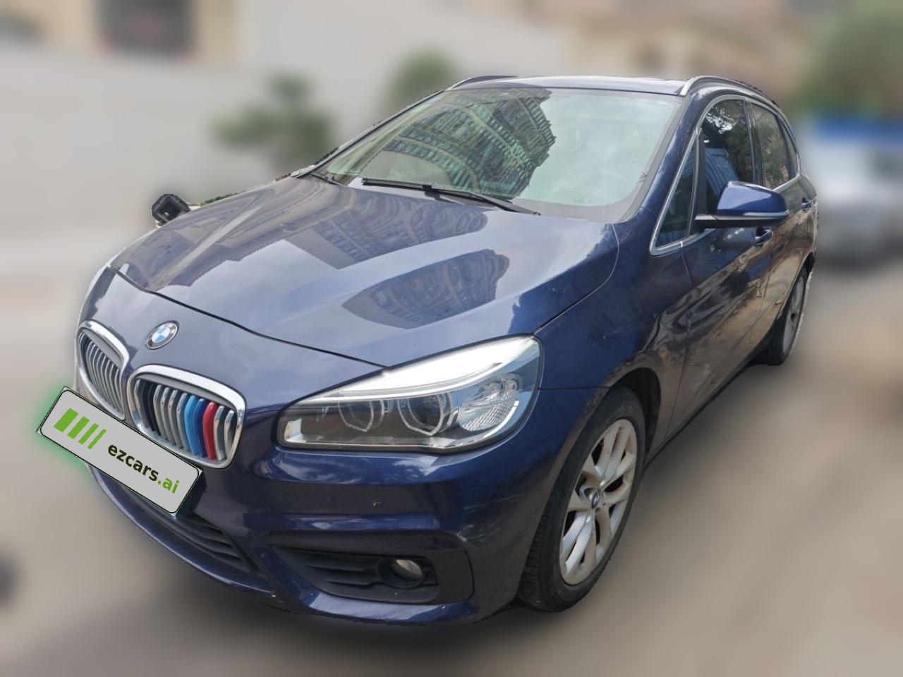 2 Series Wagon 2016 220i Leading