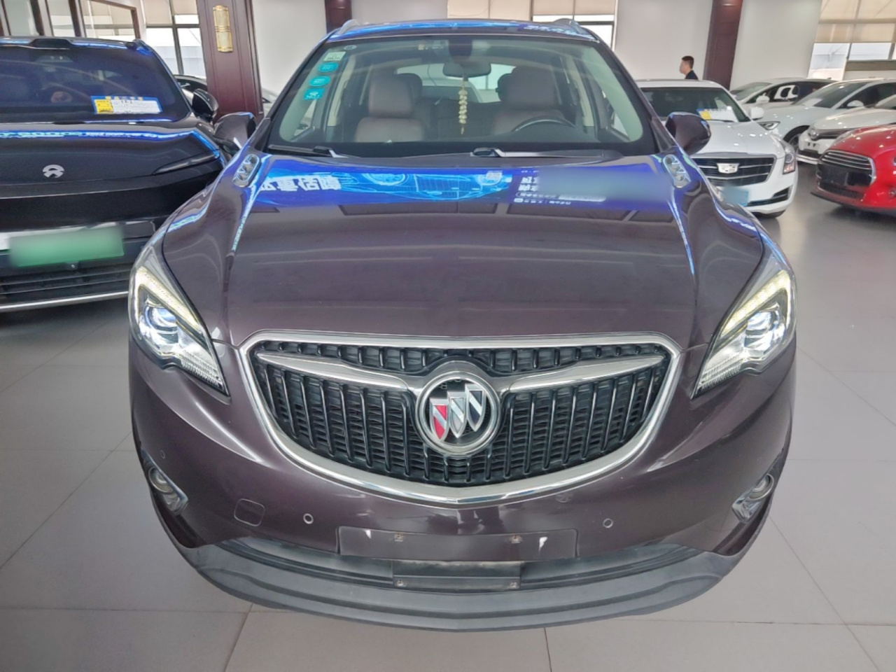 Envision 2018 20T RWD Luxury photo 2