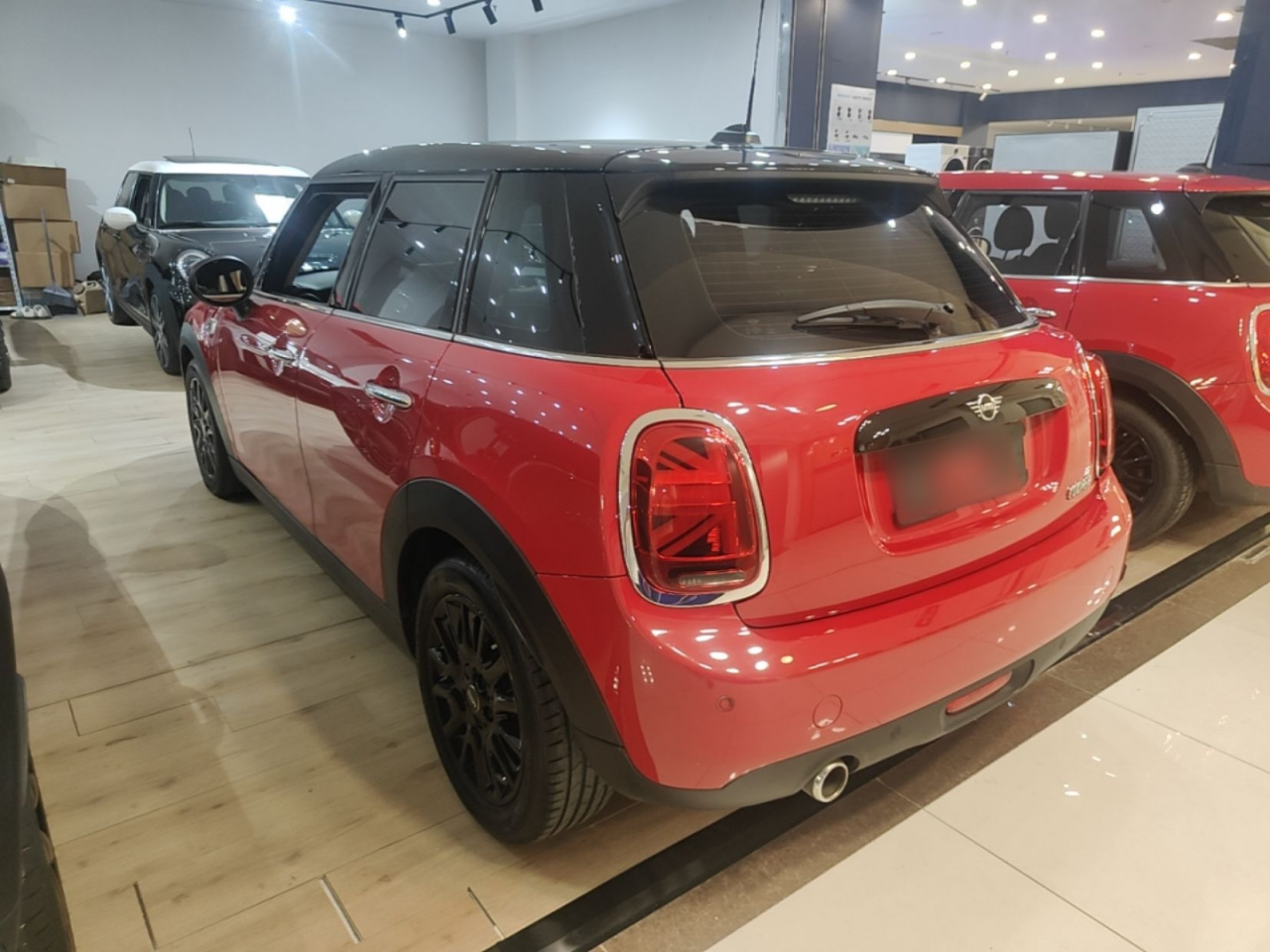 2019 1.5T COOPER Classic 5-Door photo 4