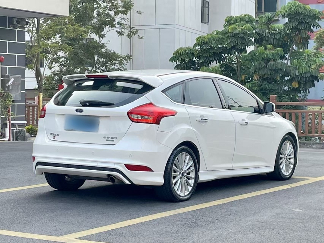 Focus 2015 Hatchback EcoBoost 180 AT Sport photo 2