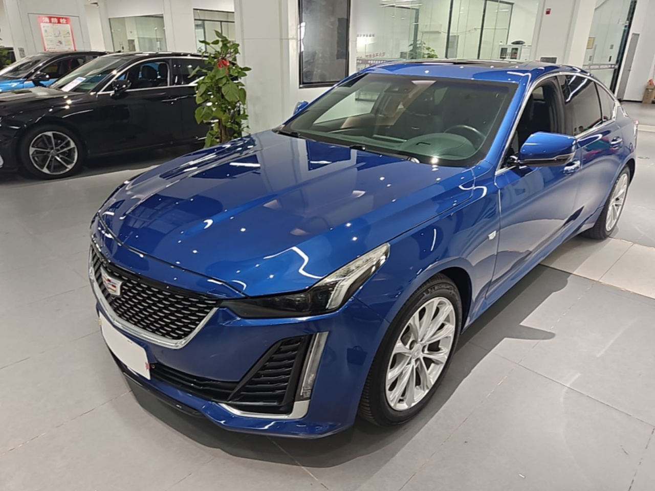 CT5 2022 28T Luxury