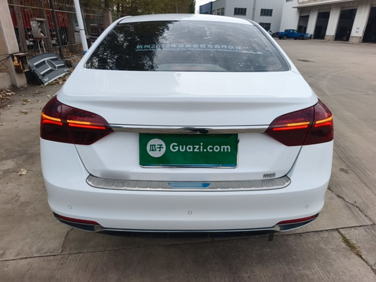 Emgrand 2020 1.5L MT Luxury photo 5