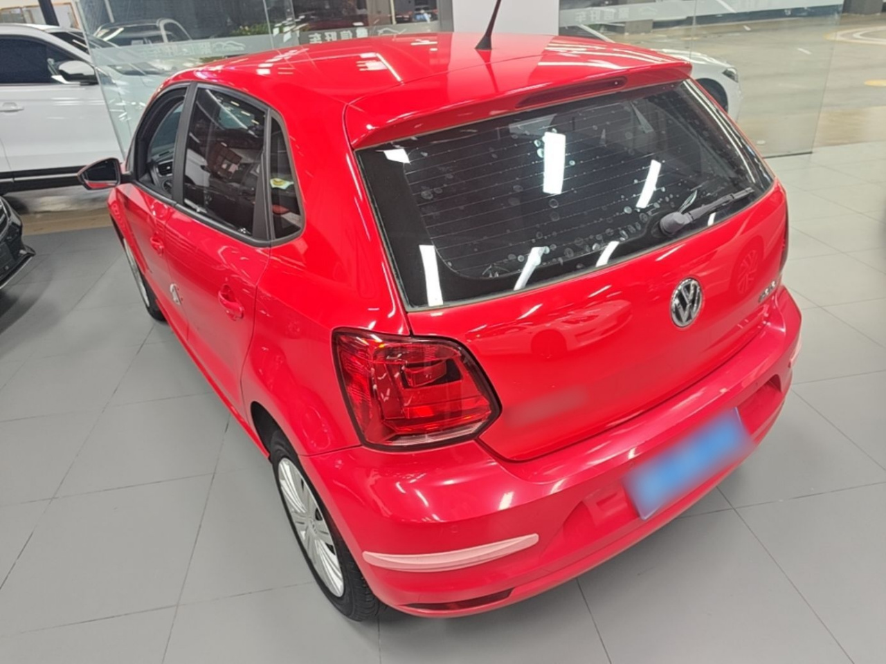 Polo 2016 1.6L AT Comfort photo 4