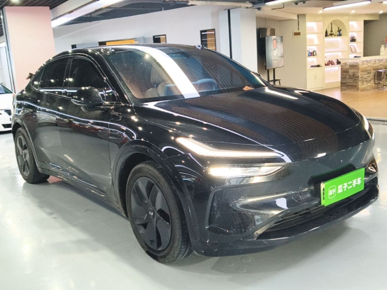 L60 2024 60kWh RWD photo 5