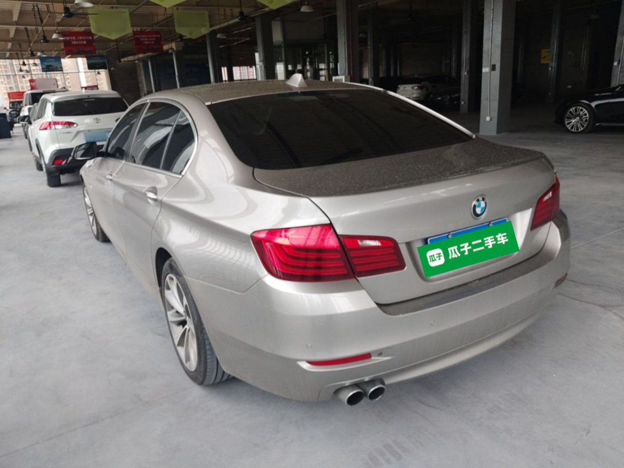 5 Series 2017 528Li Leading photo 3