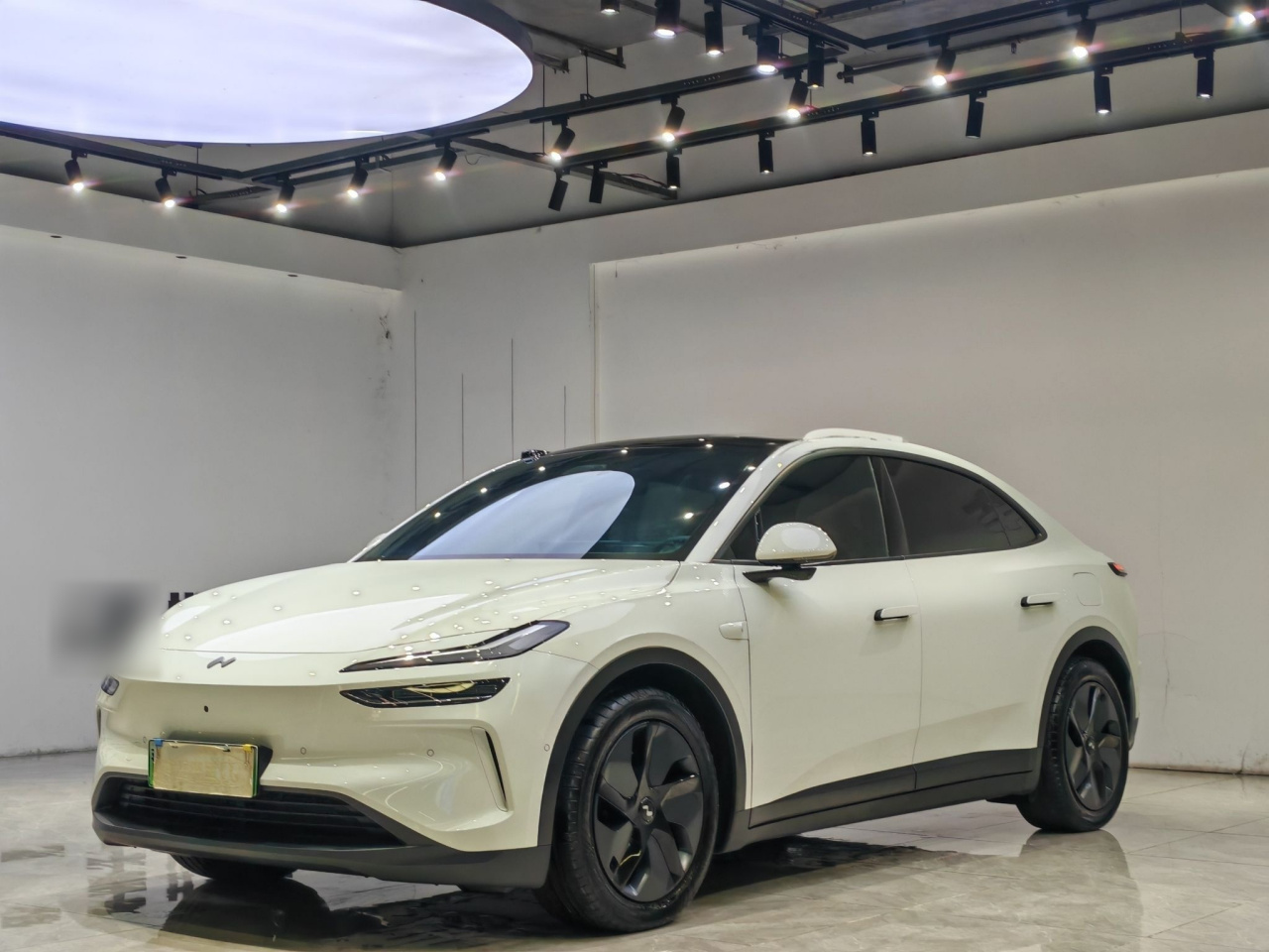 L60 2024 60kWh RWD