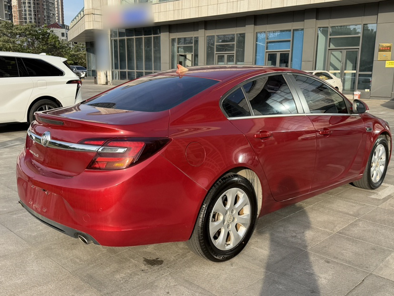 Regal 2015 1.6T Leading Tech photo 2
