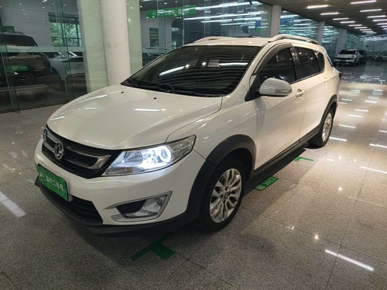 AX3 2016 1.5L AT