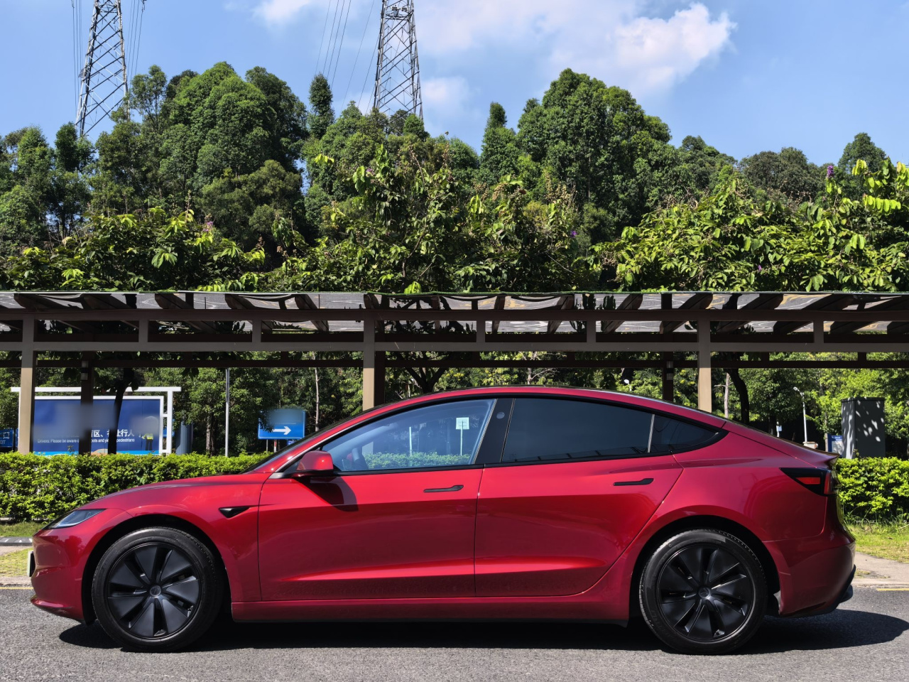 Model 3 2023 RWD photo 4