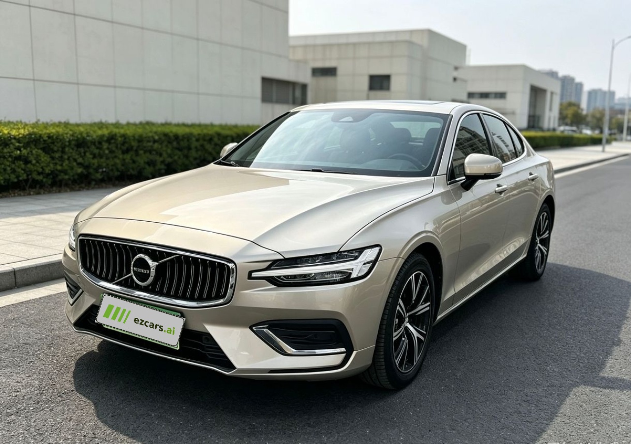 S60 2023 B4 Luxury