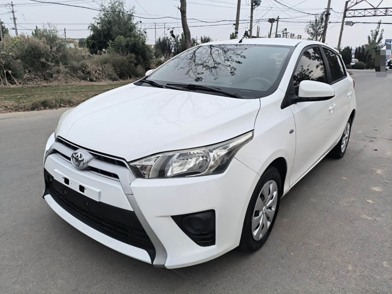 YARiS L 2015 1.5E AT