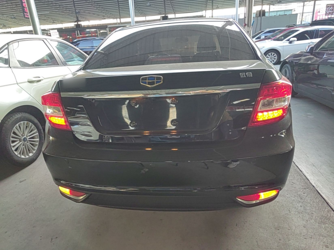 Vision 2017 1.5L AT photo 5