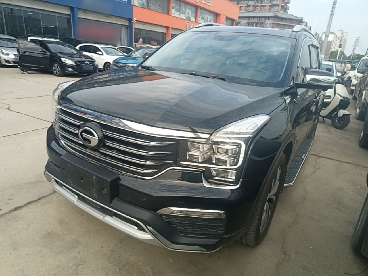 GAC Trumpchi GS8 2017 320T RWD Luxury Connected 7-Seater