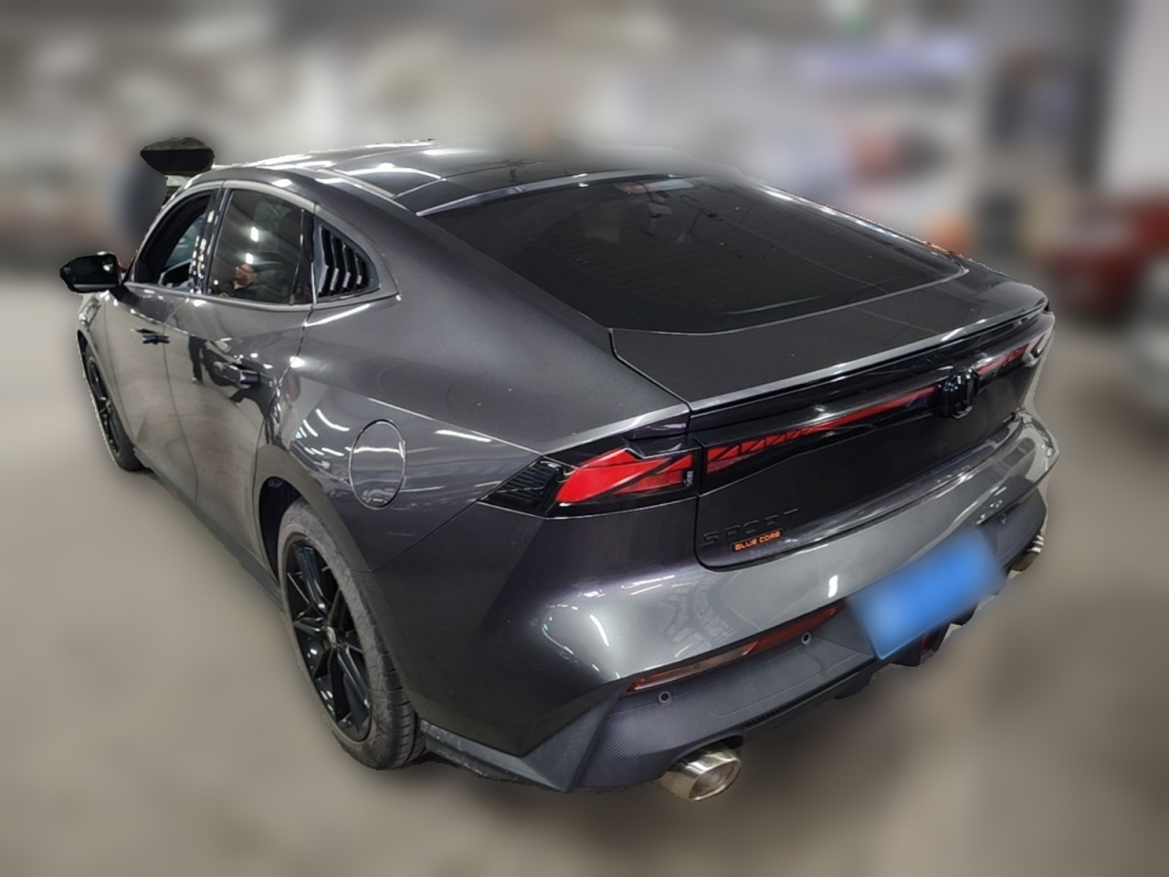 UNI-V 2023 1.5T Premium photo 4