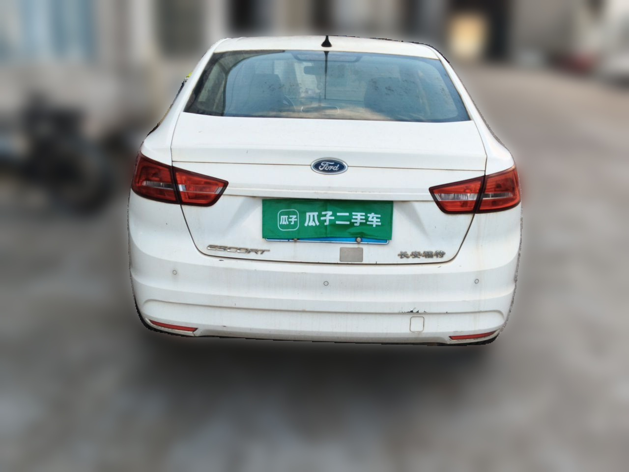 Escort 2015 1.5L MT Comfort photo 3