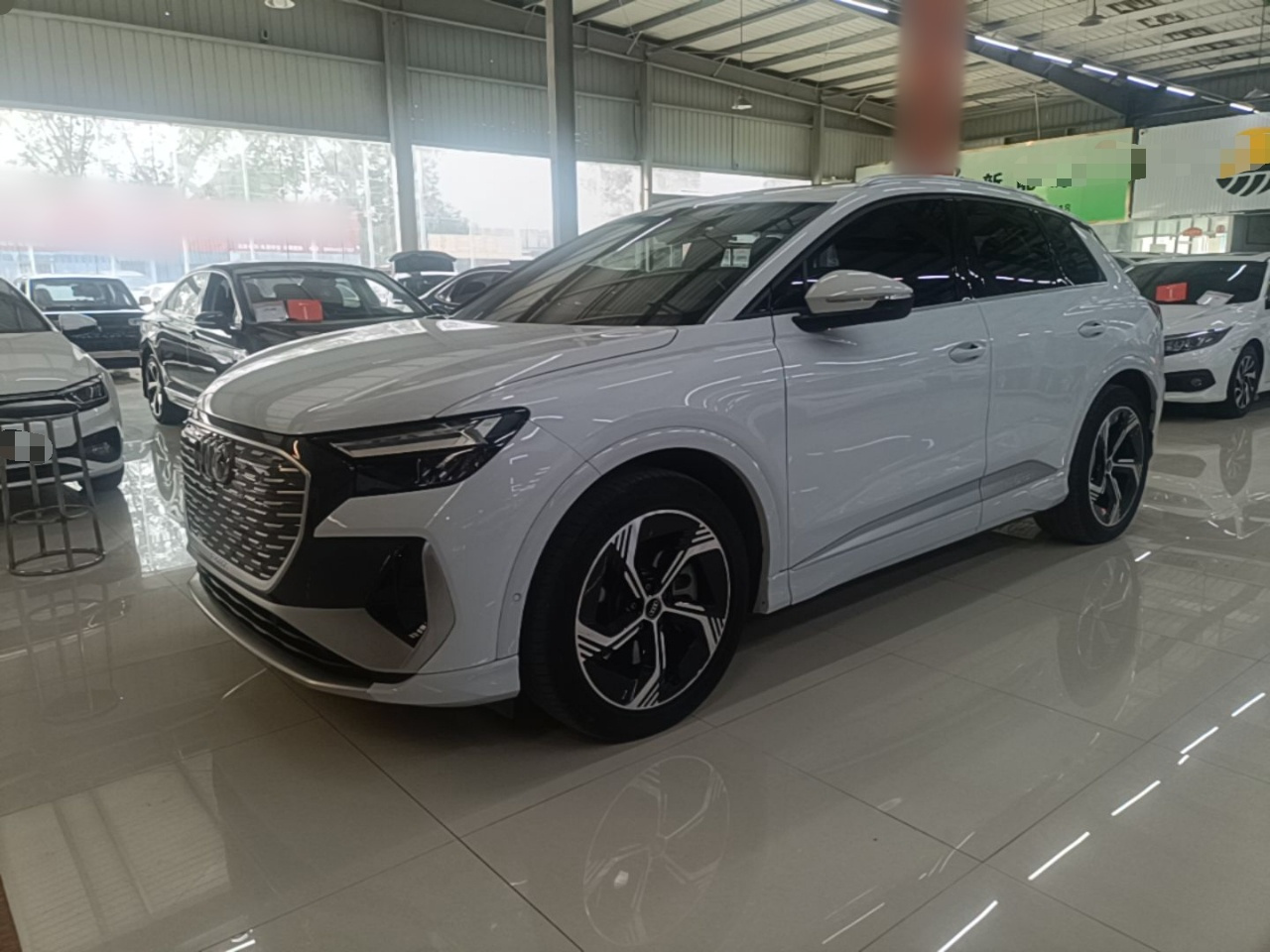 Q4 e-tron 2023 40 e-tron